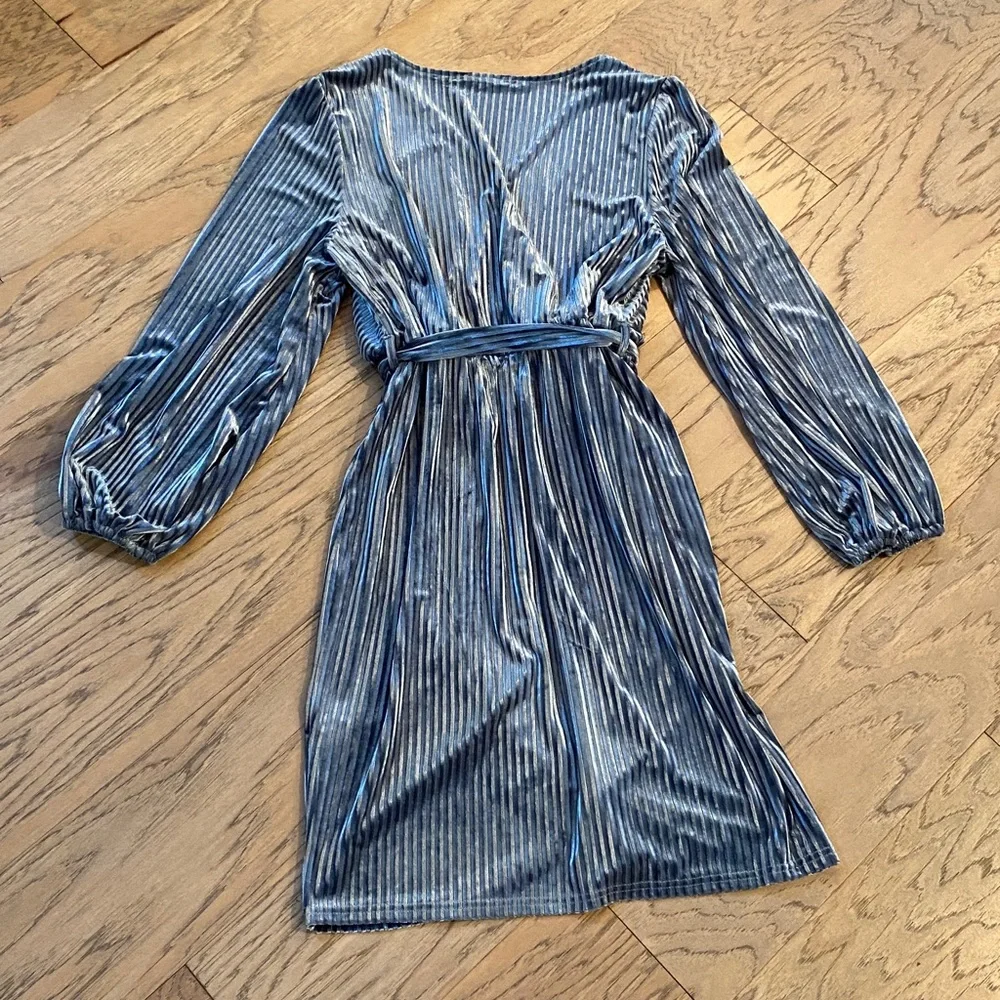 Simplee Icy Blue Velvet Dress - Picture 2 of 5